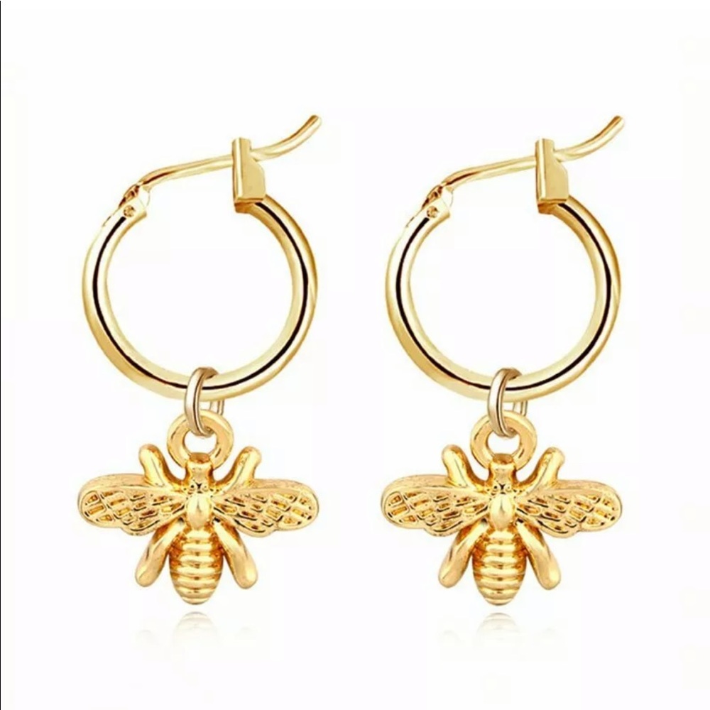 🆕Cute bee gold studs for women - Picture 5 of 5